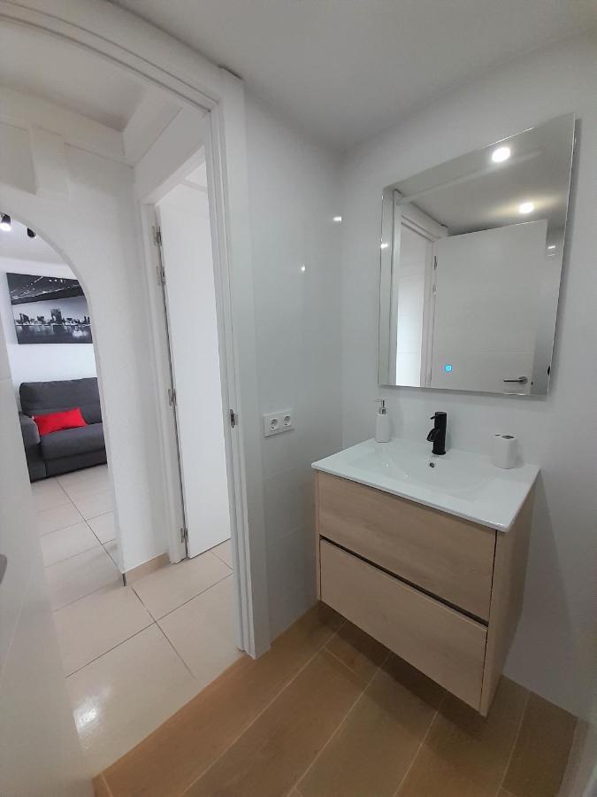 אמפוריבראבה Apartamento Con Magnificas Vistas Al Mar - Wifi Gratis מראה חיצוני תמונה